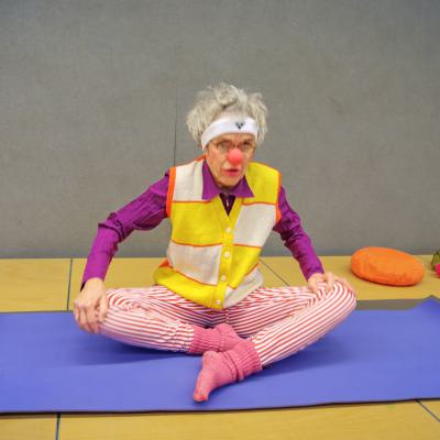 Yoga Clown Dorothea 004